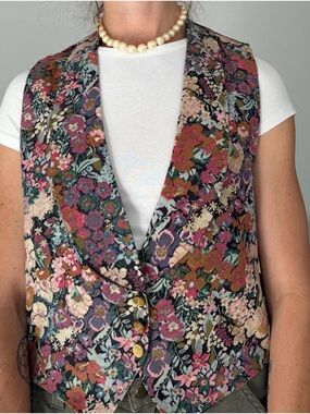 Natalie Vintage Floral Women's Vest with gold buttons - Multicolor